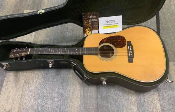 Martin HD-28 acoustic guitar w/ factory hard case
