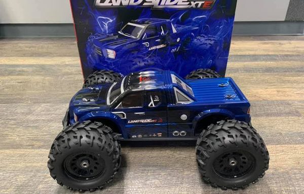 Redcat Landslide XTE 1/8 Scale RC Truck